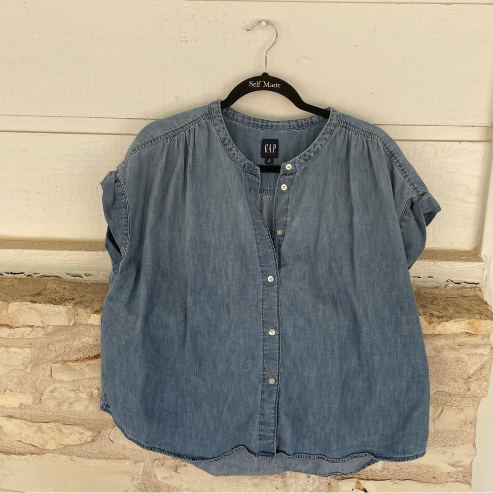 Gap Chambray Short Sleeve Button Down Denim Large 12 14 Lightweight